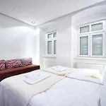 Poniatowskiego Apartment - Self Check-In 20H
